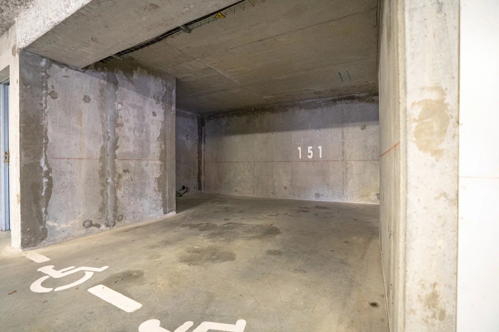 Vente Parking Gex 1 Pièce 20 M² - Swixim International